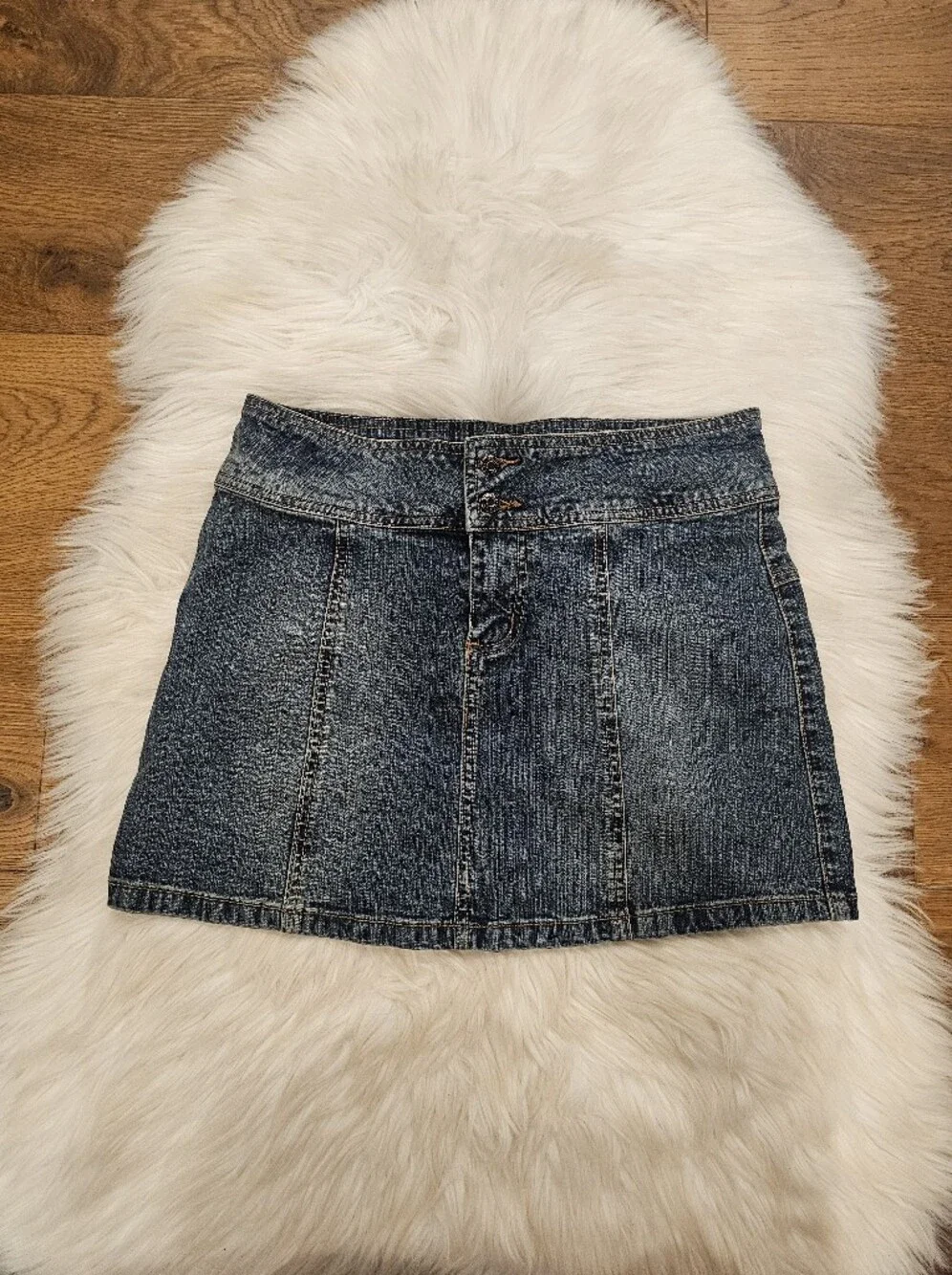 Vintage Guess Low Classic Dark Wash Denim Mini Skirt & Cropped Hoodie Set